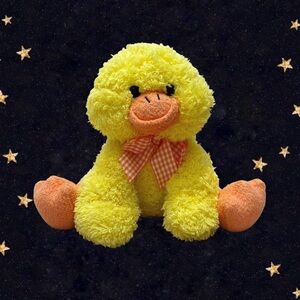 Yellow Fluffy Duck with Orange Accents 🐤💛🧡